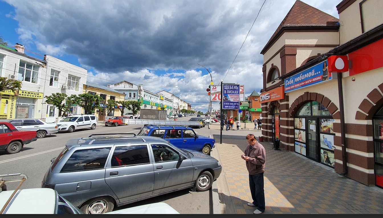 Фотография рекламного носителя, тип: Ситиформат 1.8x1.2, адрес: Ленина ул., д.31, Торговые ряды, поз.1, Острогожск, Воронежская область, Россия. Сторона A №1067056