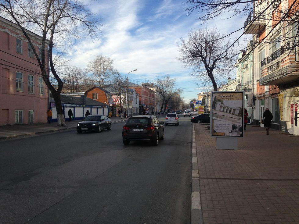 Фотография рекламного носителя, тип: Пилон, адрес: Карла Маркса ул., д.23, Ульяновск, Ульяновская область, Россия. Сторона А №1027770