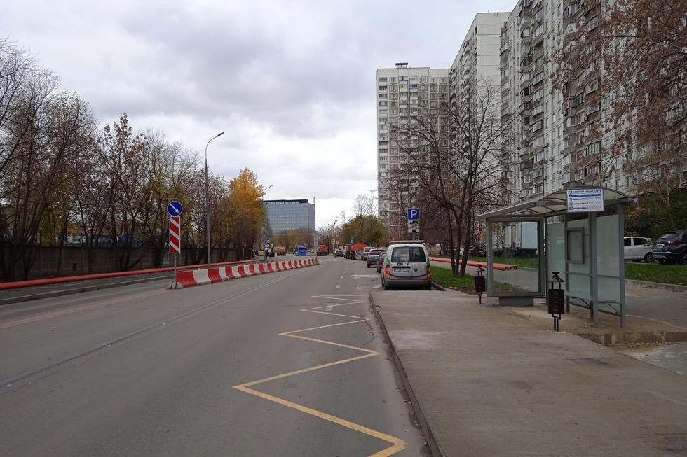 Фотография рекламного носителя, тип: Ситиформат 1.8x1.2, адрес: Мясищева ул., ост. "Универсам", Москва, Россия. Сторона А №1022995