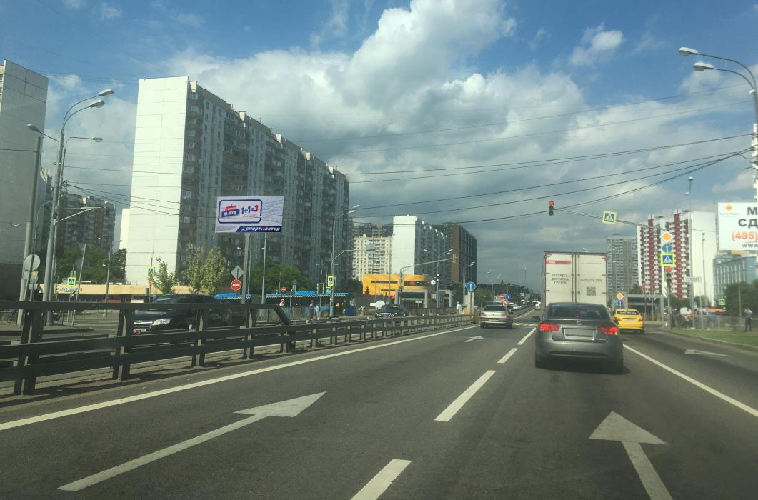 Фотография рекламного носителя, тип: Билборд 3x6, адрес: Боровское ш., д.38, Москва, Россия. Сторона Б1 №824529