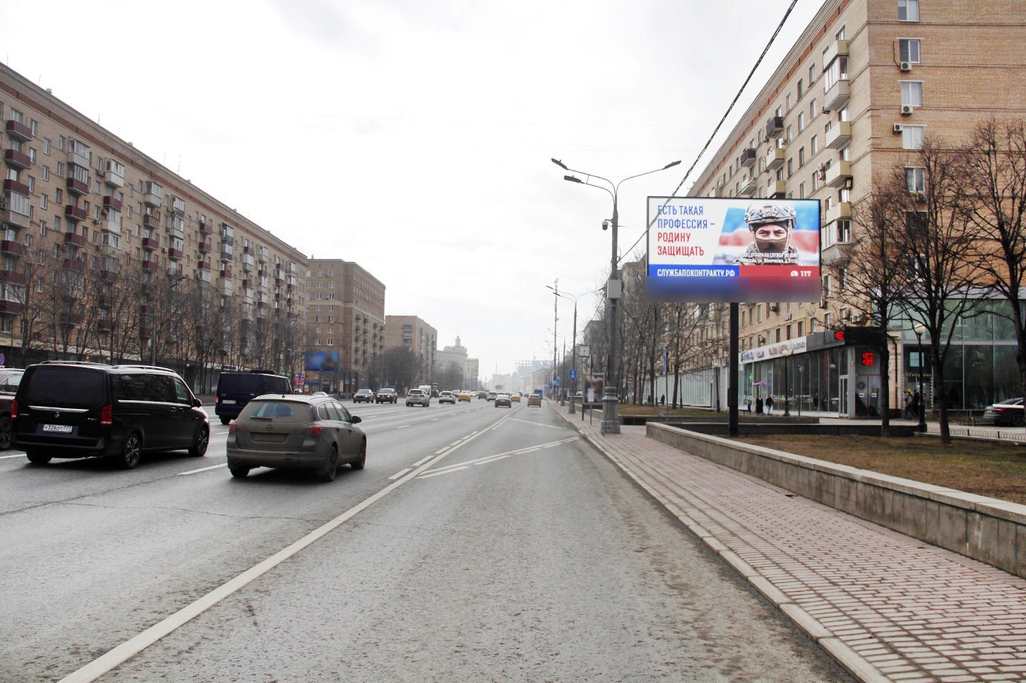 Фотография рекламного носителя, тип: Билборд 3x6, адрес: Кутузовский пр-т., д.4-8, Москва, Россия. Сторона Аh1-Аh4 №882152