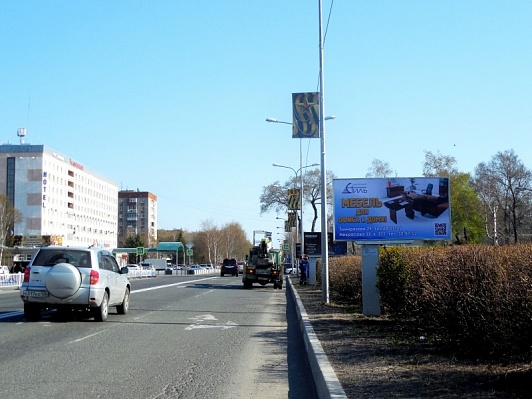 Фотография рекламного носителя, тип: Нестандартный ситиформат, адрес: Некрасова ул., д.73, поз.3, Уссурийск, Приморский край, Россия. Сторона A №791432