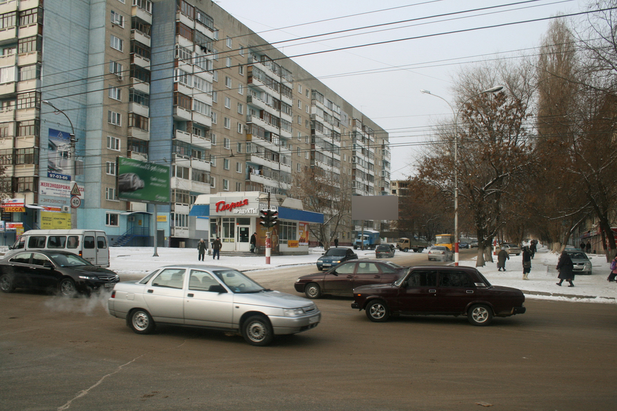 Фотография рекламного носителя, тип: Билборд 3x6, адрес: Пензенская ул. Х Энтузиастов пр-т., Саратов, Саратовская область, Россия. Сторона B №418535