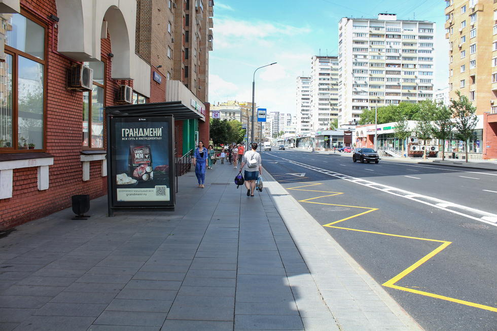 Фотография рекламного носителя, тип: Остановка 1.8x1.2, адрес: Таганская ул. Х Большая Андроньевская ул., Москва, Россия. Сторона Б №335164