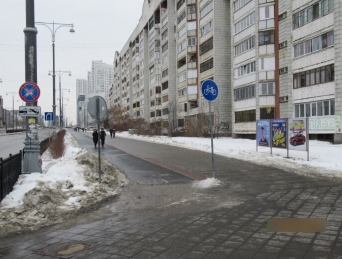 Фотография рекламного носителя, тип: Уличный информационный стенд, адрес: Татищева ул., д.53 X Красноуральская ул., Екатеринбург, Свердловская область, Россия. Сторона А1 №1094751