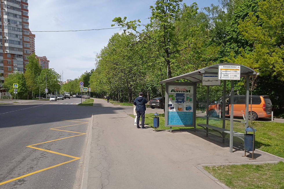 Фотография рекламного носителя, тип: Остановка 1.8x1.2, адрес: Удальцова ул., д.4, Москва, Россия. Сторона А №935760