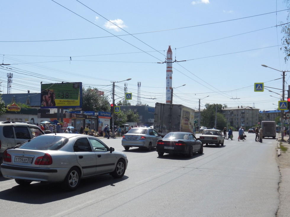 Фотография рекламного носителя, тип: Билборд 3x6, адрес: Космический пр-т., д.17а, Омск, Омская область, Россия. Сторона В №1009988