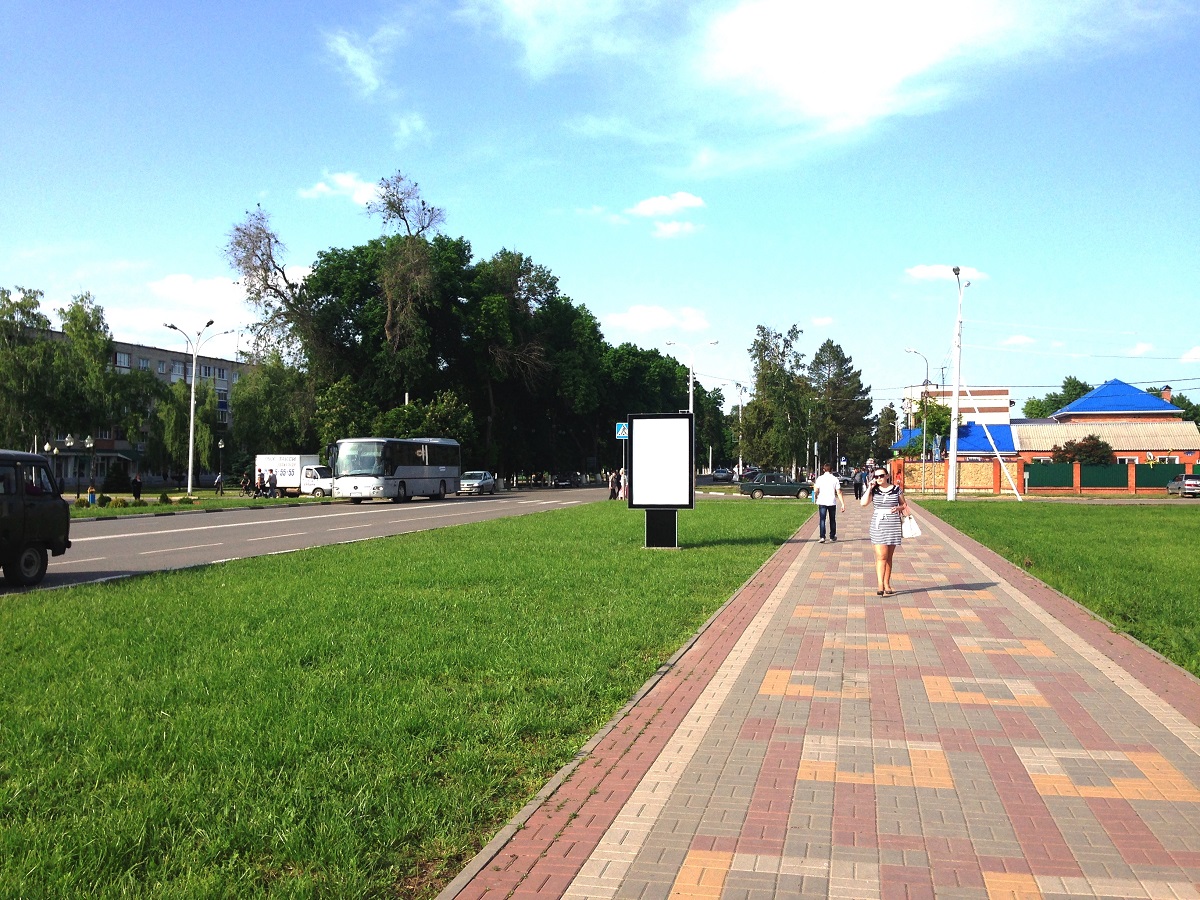 Фотография рекламного носителя, тип: Ситиформат 1.8x1.2, адрес: Октябрьская ул., д.38, Тихорецк, Краснодарский край, Россия. Сторона A №1041496