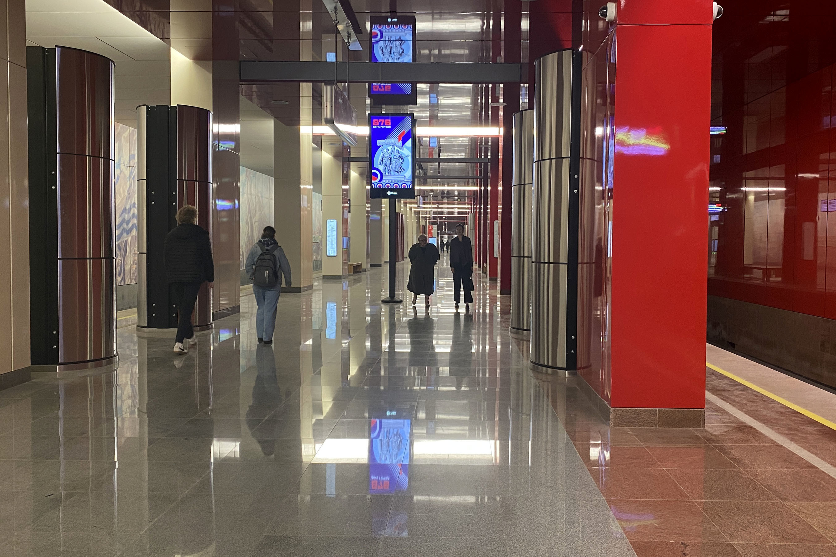 Фотография рекламного носителя, тип: Видеоэкран, адрес: Станция метро «Яхромская», линия Люблинско-Дмитровская, Москва, Россия. Сторона/вариант А1 №1055544