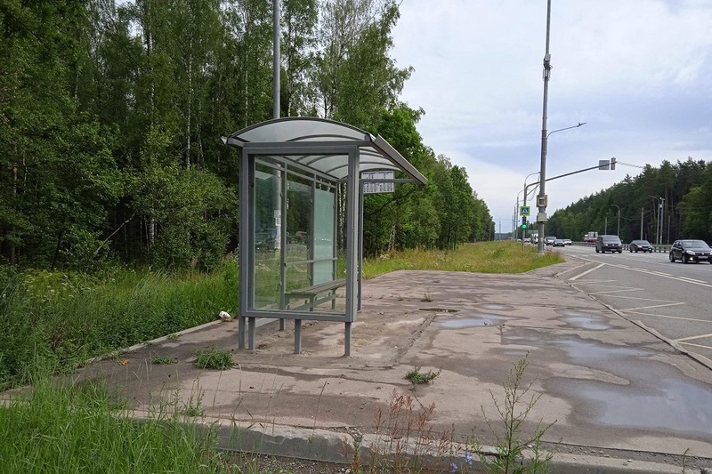 Фотография рекламного носителя, тип: Остановка 1.8x1.2, адрес: Киевское ш., ост. Поворот на Дубки, Москва, Россия. Сторона Б №1065587