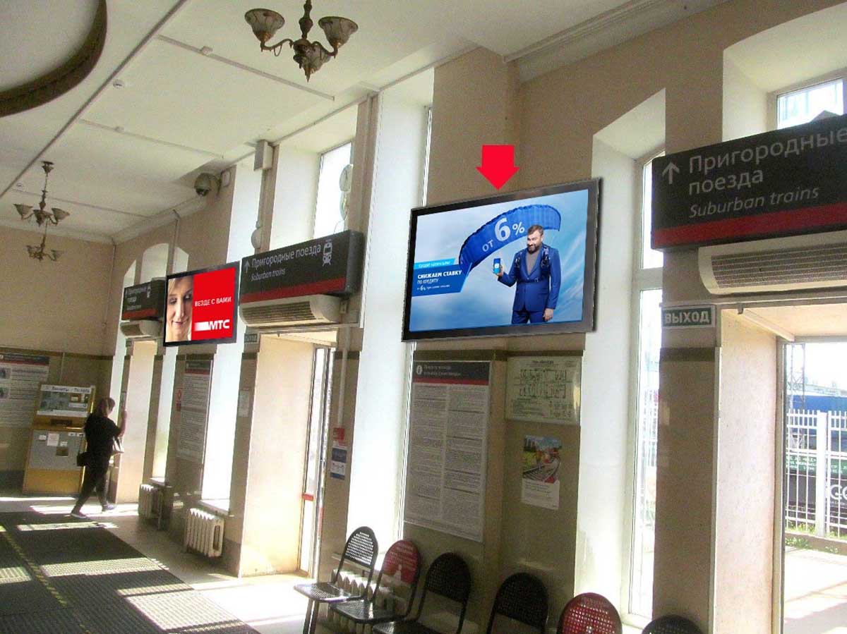 Фотография рекламного носителя, тип: Ситиформат 1.8x1.2, адрес: Тучково ст., здание вокзала, зона турникетов, выход в город, Московская область, Россия. Сторона А №941925