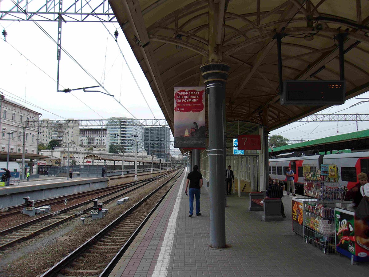 Фотография рекламного носителя, тип: Флаг, адрес: Земляной Вал ул., д.29, платформа №3, поз.95, Москва, Россия. Сторона А №985989