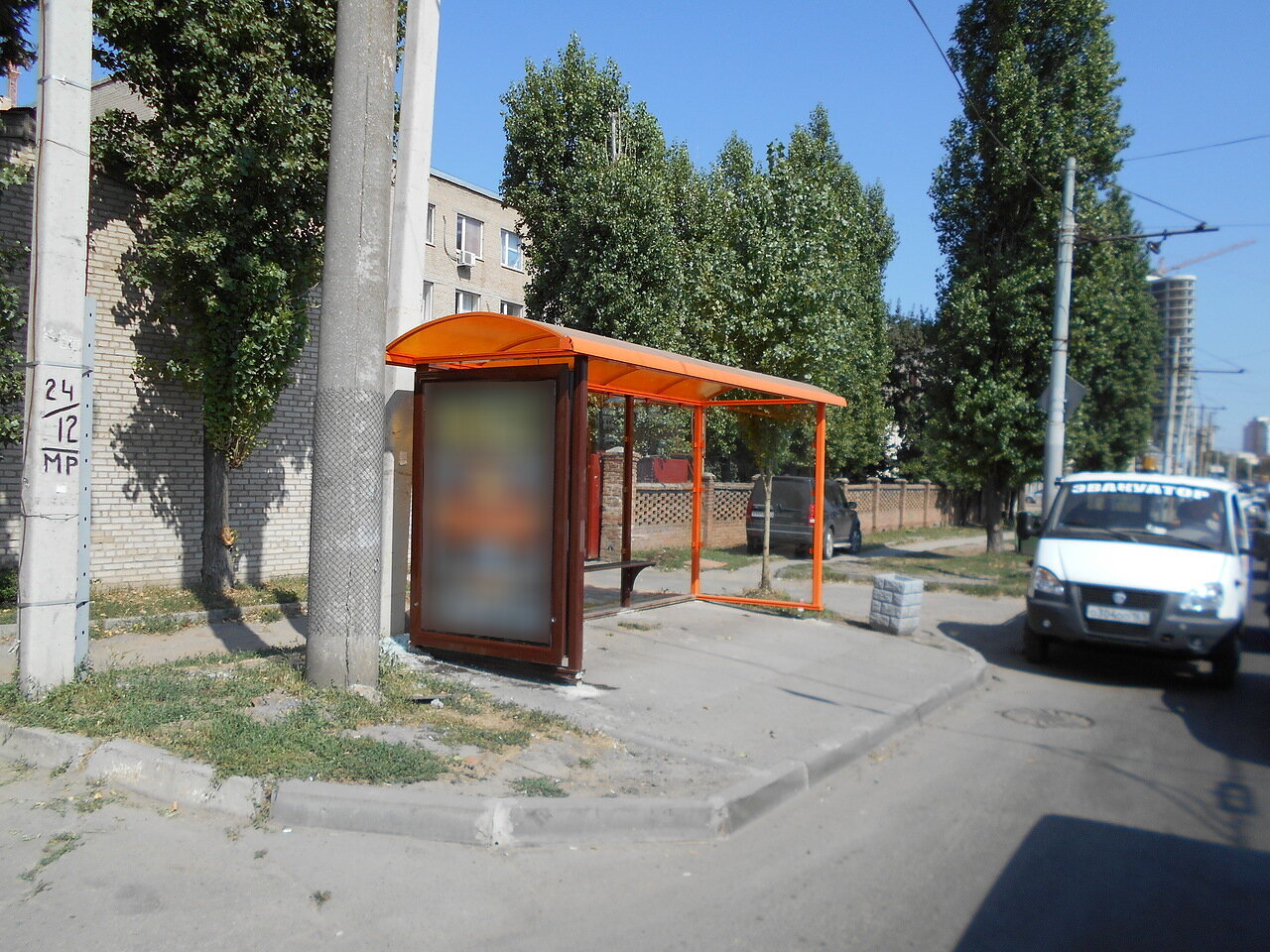 Фотография рекламного носителя, тип: Остановка 1.8x1.2, адрес: Сиверса пр-т., ост. ЛенР "пр.Сиверса/Строительный рынок", поз.2, Ростов-на-Дону, Ростовская область, Россия. Сторона Б №831755