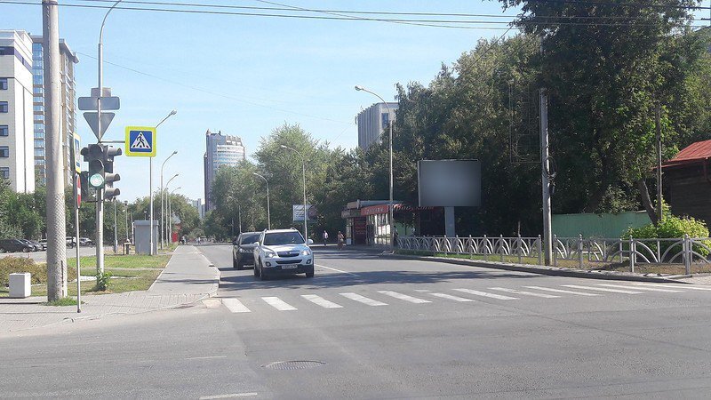 Фотография рекламного носителя, тип: Ситиборд 2.7x3.7, адрес: Большакова ул. Х Чапаева ул., д.11, Екатеринбург, Свердловская область, Россия. Сторона А1-A5 №586939