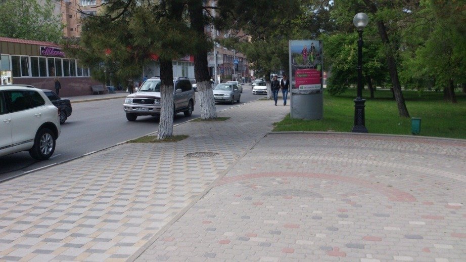 Фотография рекламного носителя, тип: Нестандартный ситиформат, адрес: Советов ул., ост. к/т Смена, Новороссийск, Краснодарский край, Россия. Сторона Б №587818