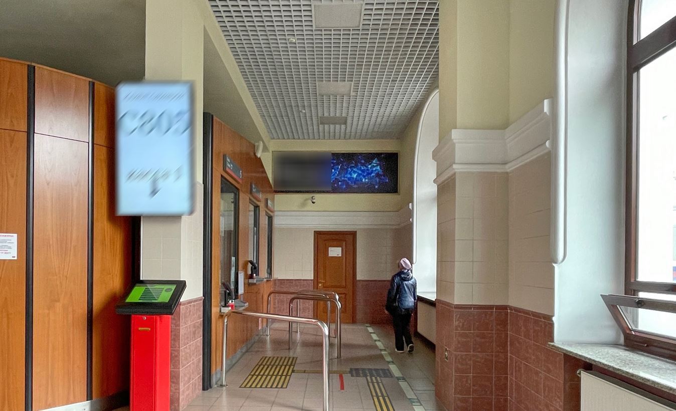 Фотография рекламного носителя, тип: Постер/баннер, адрес: Автовокзал «Владивосток Пассажирский», Алеутская ул., д.2, Владивосток, Приморский край, Россия. Сторона/вариант №873489