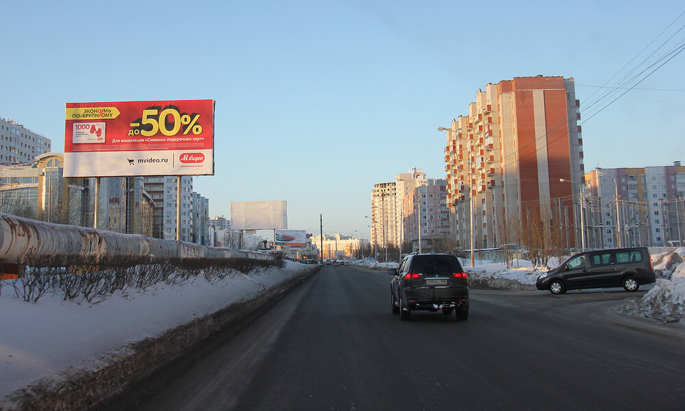 Фотография рекламного носителя, тип: Билборд 3x6, адрес: Пролетарский пр-т., д.11, поз.2, Сургут, Ханты-Мансийский автономный округ – Югра, Россия. Сторона Б №1068429
