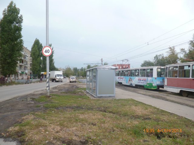 Фотография рекламного носителя, тип: Остановка 1.8x1.2, адрес: Международная ул., трамв. ост. 108 школа, поз.1, Саратов, Саратовская область, Россия. Сторона Б №585898