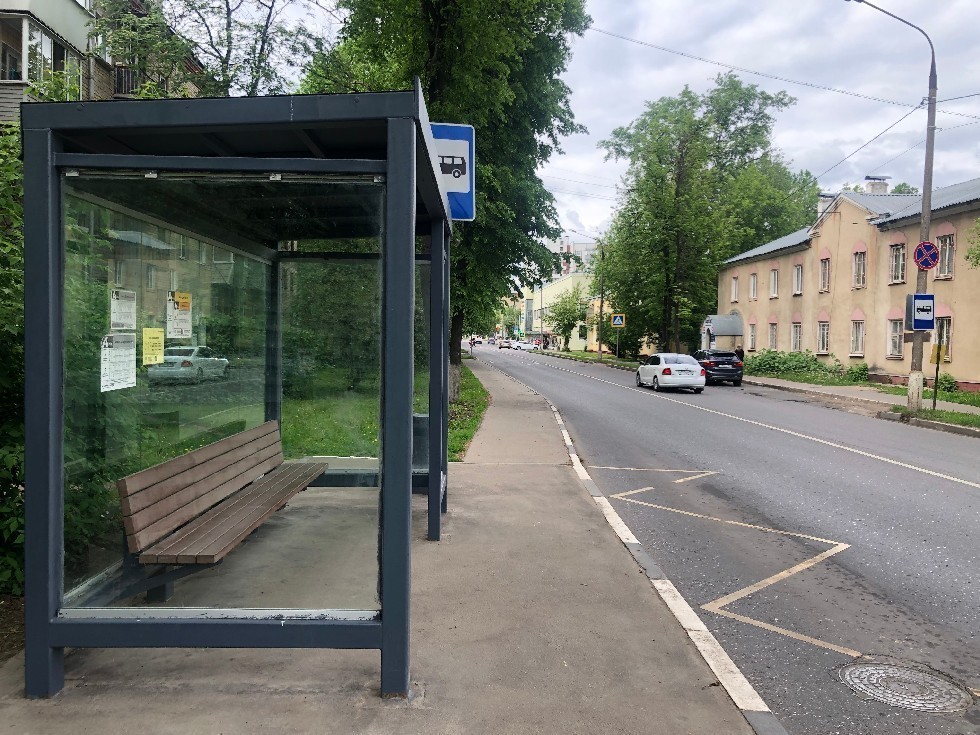 Фотография рекламного носителя, тип: Остановка 1.8x1.2, адрес: Дзержинского ул., д.32, Королев, Московская область, Россия. Сторона Б №1043166