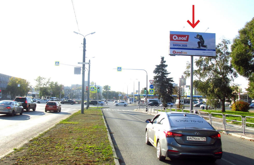 Фотография рекламного носителя, тип: Билборд 3x6, адрес: Труда ул. Х Красная ул., Геологический музей, Челябинск, Челябинская область, Россия. Сторона А №375726