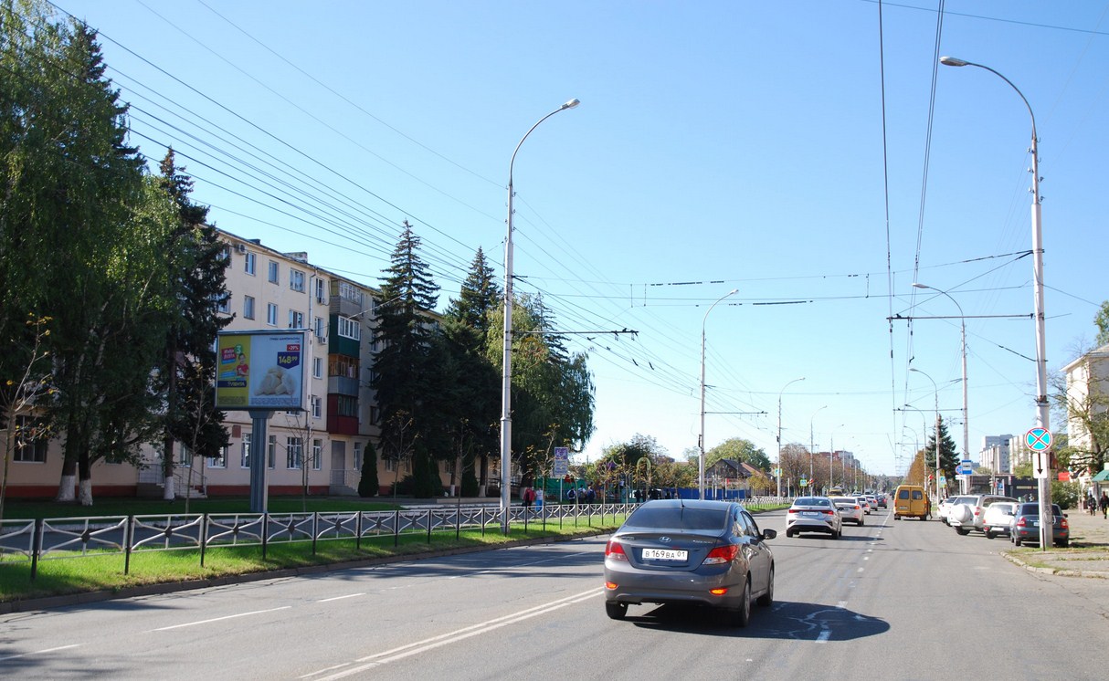 Фотография рекламного носителя, тип: Ситиборд 2.7x3.7, адрес: Пролетарская ул., д.353, Майкоп, Республика Адыгея, Россия. Сторона Б1-Б6 №1060815