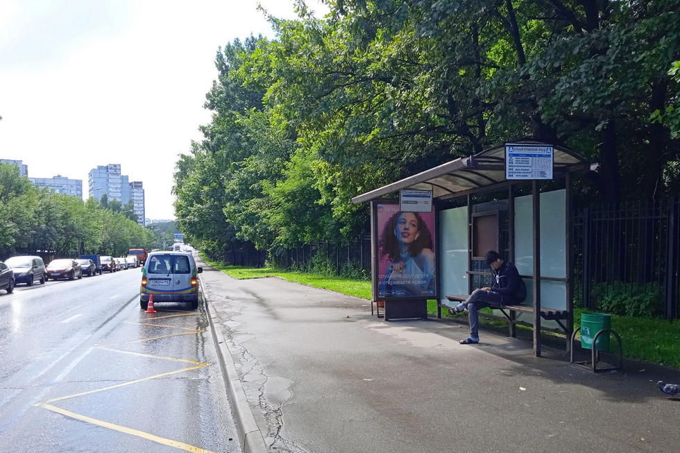 Фотография рекламного носителя, тип: Остановка 1.8x1.2, адрес: Купавенский Бол. пр-зд., д.12, Москва, Россия. Сторона A №303726