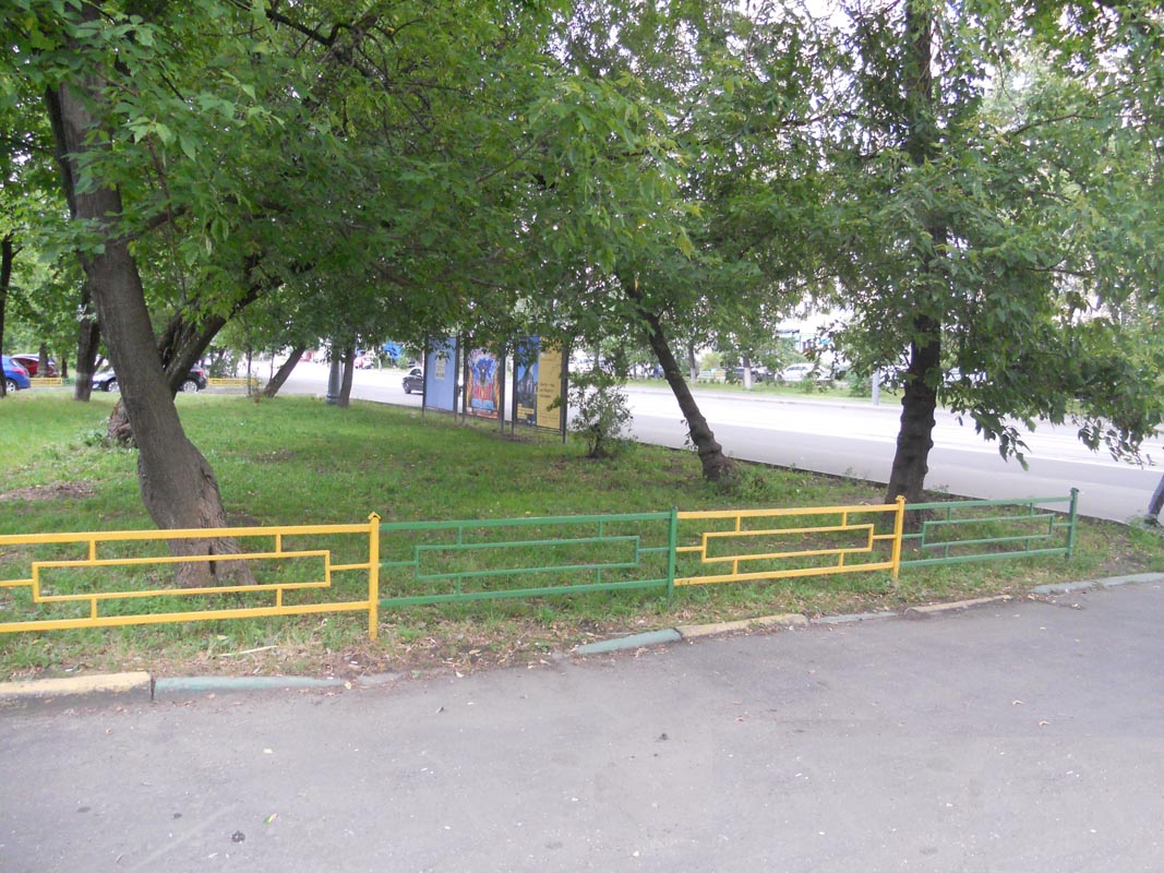 Фотография рекламного носителя, тип: Афиша 1.75x1.8, адрес: Авиамоторная ул., д.15, стенд 1, Москва, Россия. Сторона А2 №864948