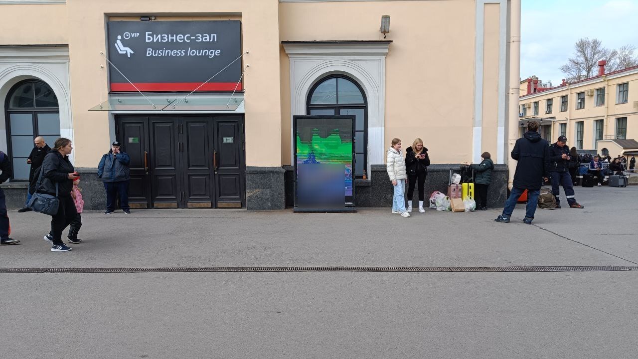 Фотография рекламного носителя, тип: Видеоэкран, адрес: ЖД вокзал «Московский», Невский пр-т., д.85, Санкт-Петербург, Россия. Сторона/вариант A1 №1060518