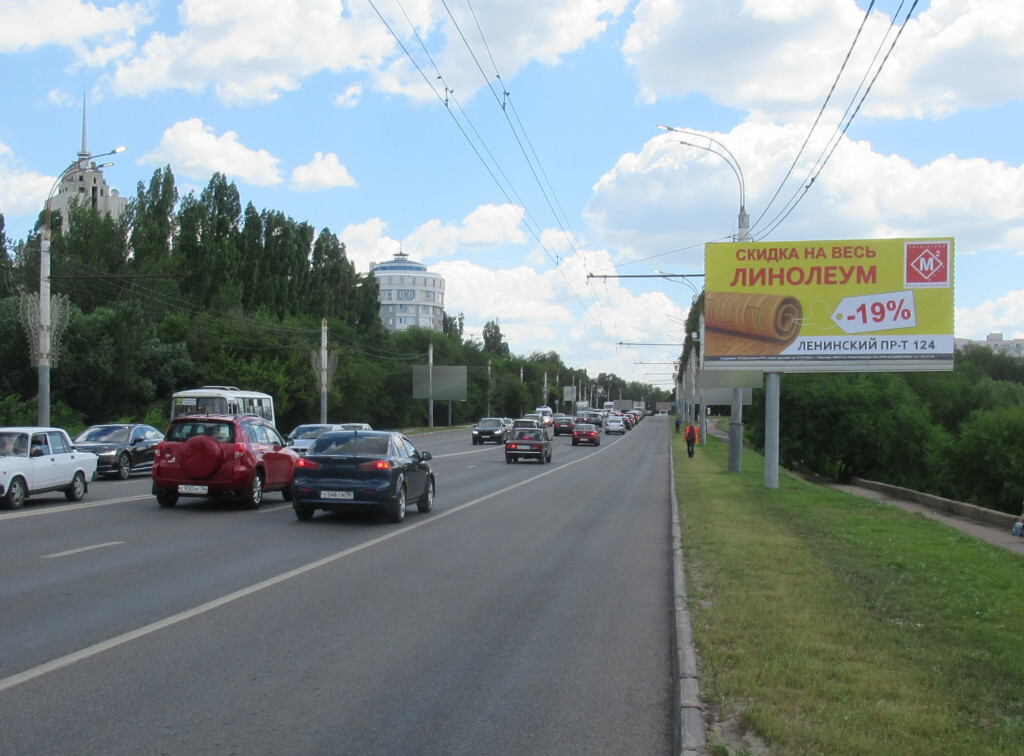Фотография рекламного носителя, тип: Билборд 3x6, адрес: Дамба Чернавского моста, поз.4, справа при движении из центра, Воронеж, Воронежская область, Россия. Сторона А №1058294