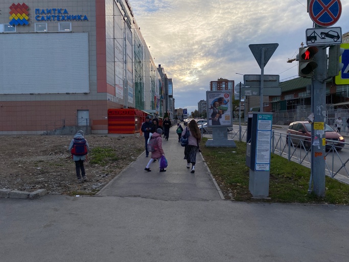 Фотография рекламного носителя, тип: Ситиформат 1.8x1.2, адрес: 1-я Красноармейская ул. Х Н. Островского ул., д.93, Пермь, Пермский край, Россия. Сторона B1-B6 №1050944