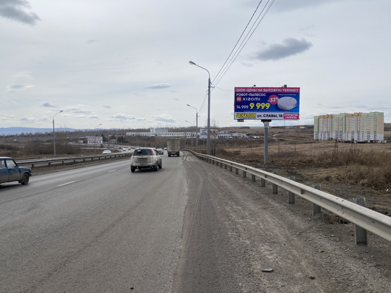Фотография рекламного носителя, тип: Билборд 3x6, адрес: Енисейский тракт Х Славы ул., поз.1, Красноярск, Красноярский край, Россия. Сторона А №779910