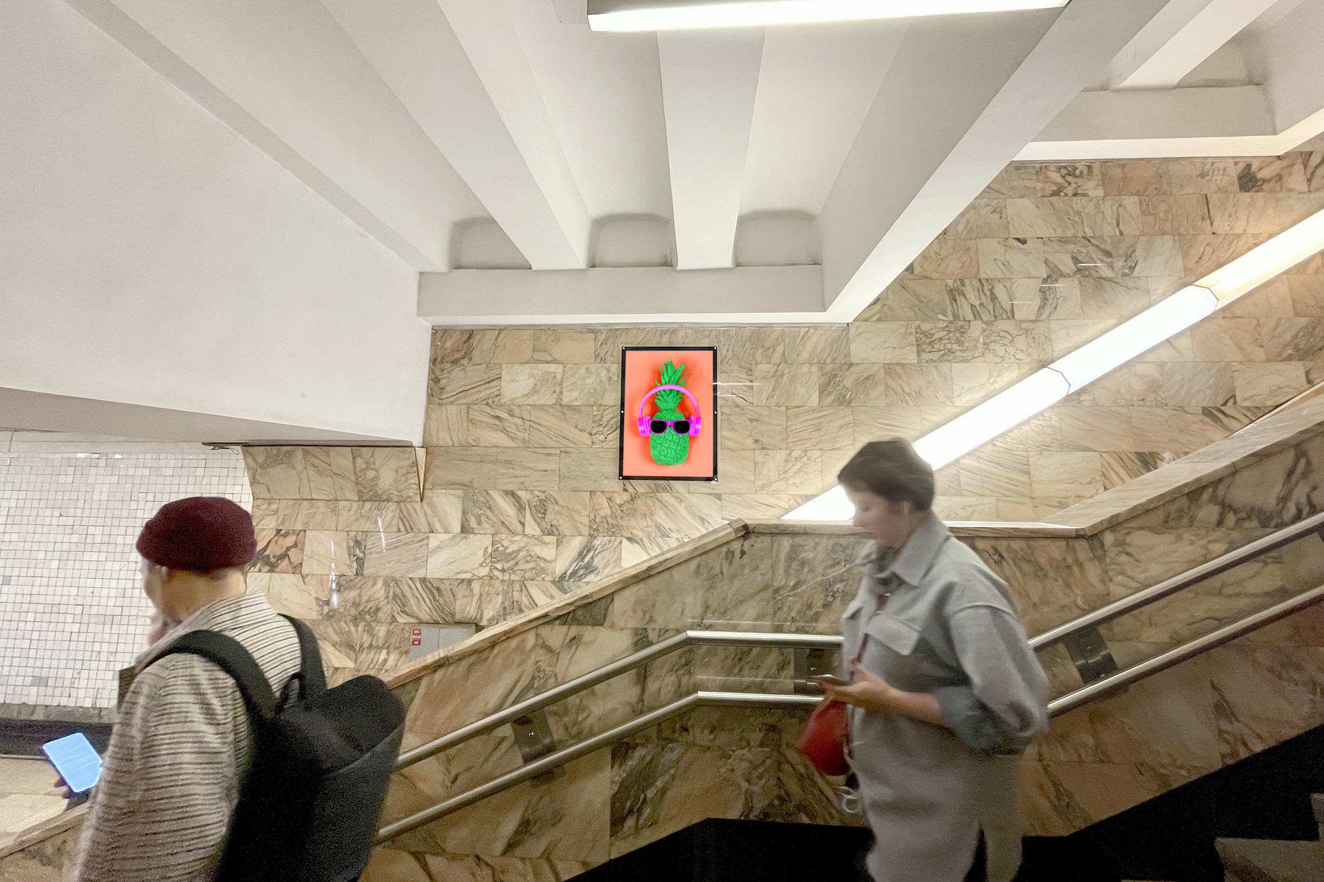 Фотография рекламного носителя, тип: Кристалайт, адрес: Станция метро «Полежаевская», линия Таганско-Краснопресненская, Москва, Россия. Сторона/вариант №1001876