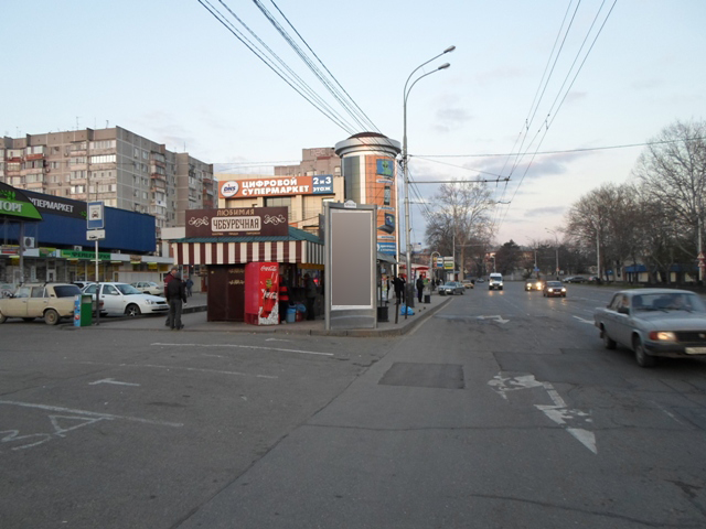 Фотография рекламного носителя, тип: Пиллар 3x1.4, адрес: Ставропольская ул., д.100, Краснодар, Краснодарский край, Россия. Сторона B №409580