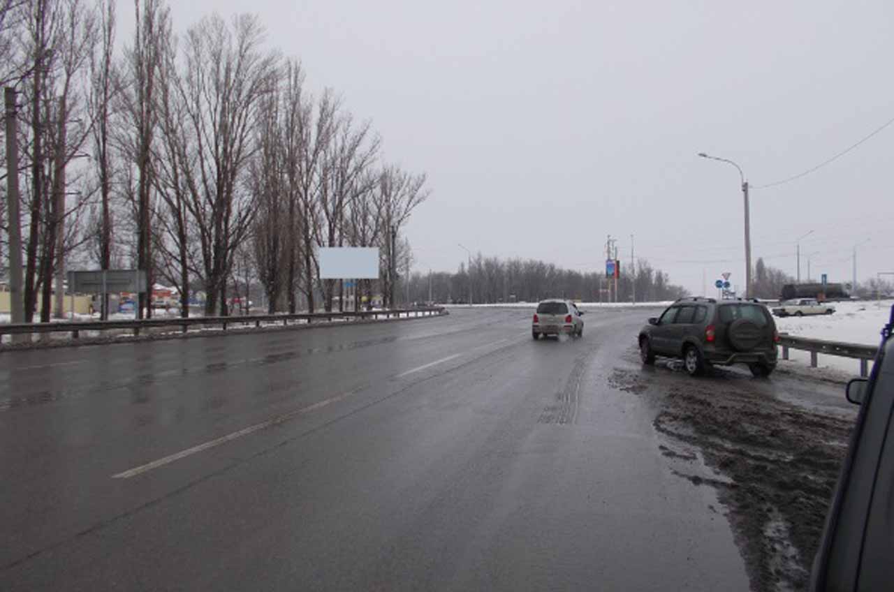 Фотография рекламного носителя, тип: Билборд 3x6, адрес: Харьковская ул., в районе Трамвайная ул., д.1, на 890 356 м, Новошахтинск, Ростовская область, Россия. Сторона Б №1093619