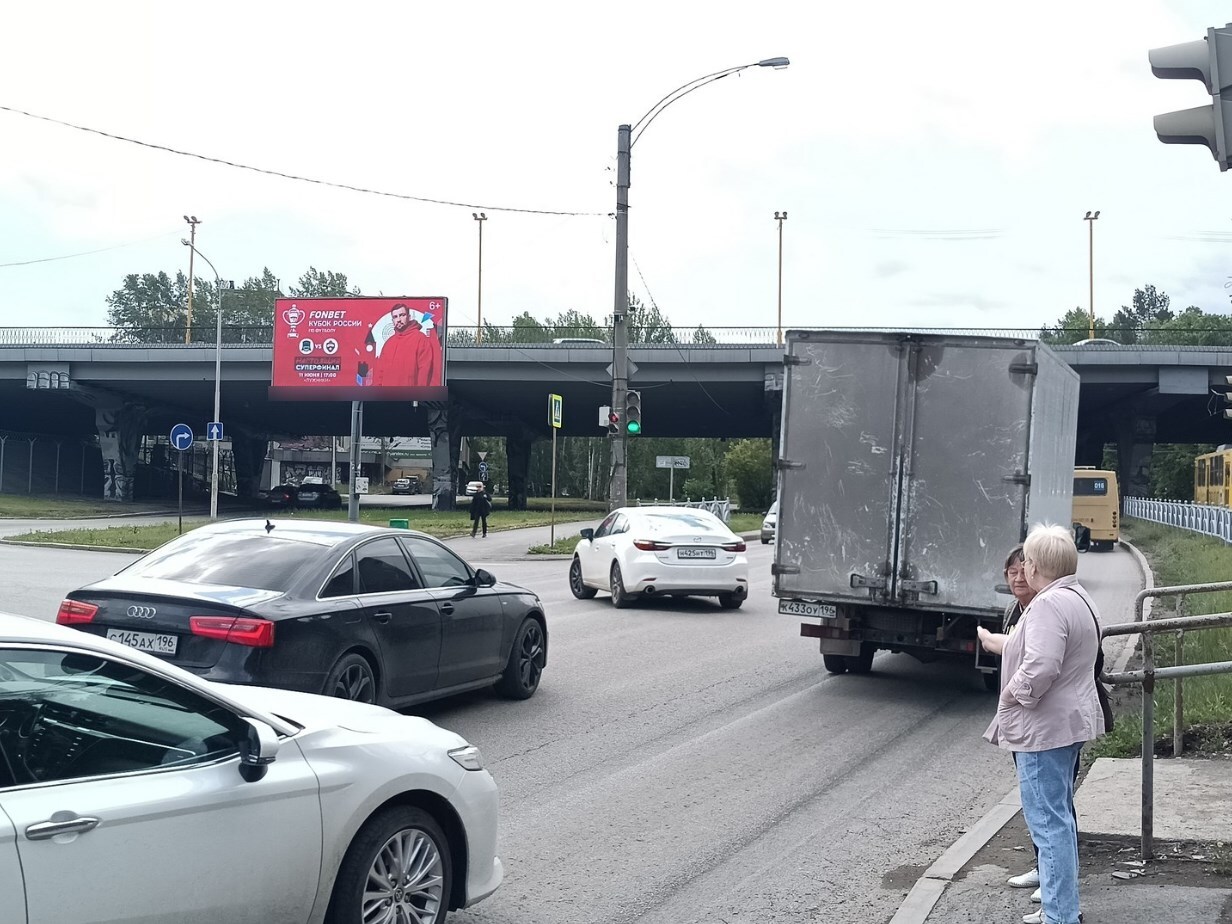 Фотография рекламного носителя, тип: Билборд 3x6, адрес: 8 марта ул., д.197 Х Объездная а/д, Екатеринбург, Свердловская область, Россия. Сторона Б1 №1024053