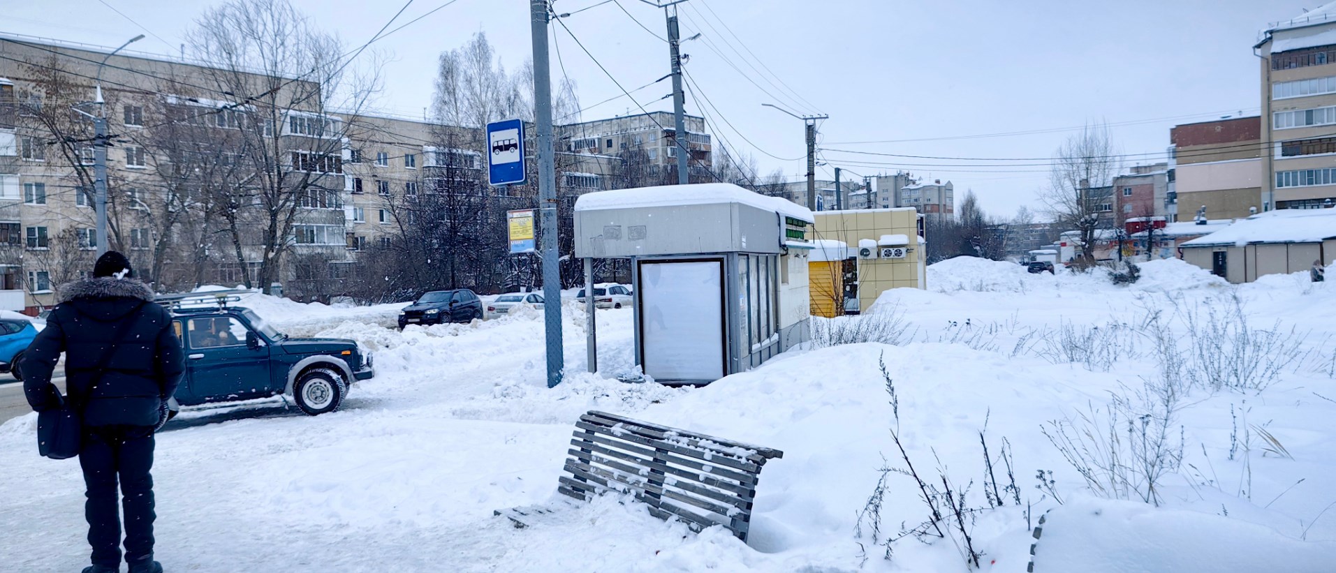 Фотография рекламного носителя, тип: Остановка, адрес: Красноармейская ул., д.111, Йошкар-Ола, Республика Марий Эл, Россия. Сторона А №1325268