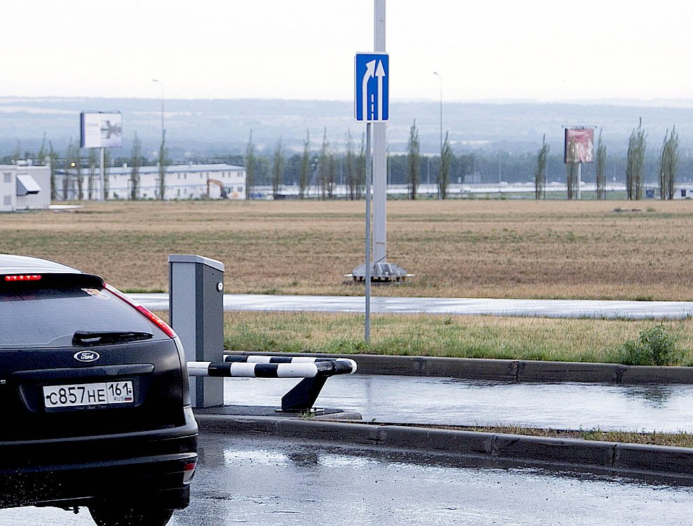 Фотография рекламного носителя, тип: Билборд 3x6, адрес: Привокзальная пл., поз.1, Ростов-на-Дону, Ростовская область, Россия. Сторона A №1015045
