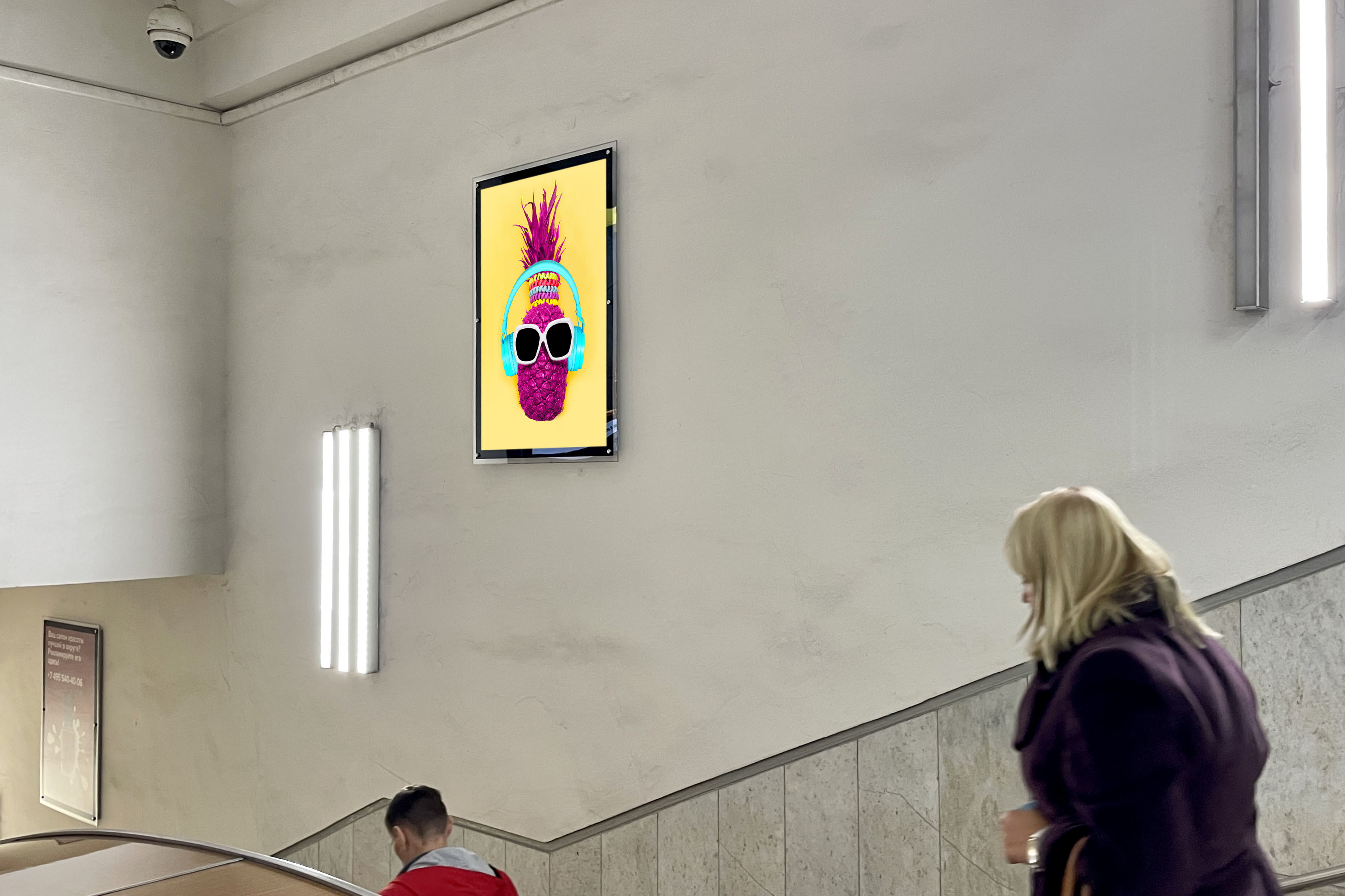 Фотография рекламного носителя, тип: Кристалайт, адрес: Станция метро «Планерная», линия Таганско-Краснопресненская, Москва, Россия. Сторона/вариант №1001869