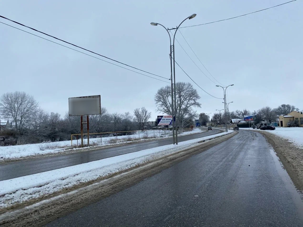 Фотография рекламного носителя, тип: Нестандартный билборд, адрес: Ленина пл., д.7, поз.3, Зеленокумск, Ставропольский край, Россия. Сторона Б №1075427