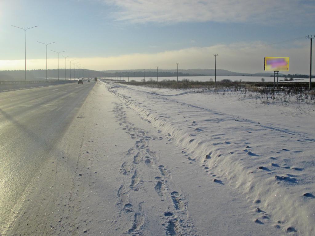 Фотография рекламного носителя, тип: Билборд 3x6, адрес: Пермь-Екатеринбург а/д, 16 300м, Пермь, Пермский край, Россия. Сторона A №758253