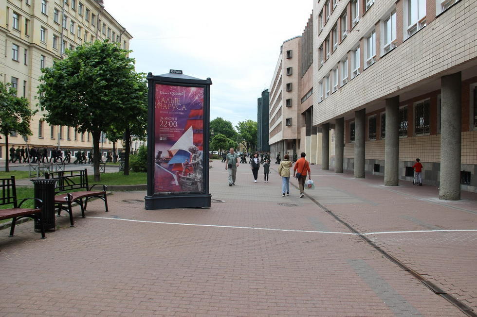 Фотография рекламного носителя, тип: Пиллар 3x1.4, адрес: Захарьевская ул., д.39, Санкт-Петербург, Россия. Сторона Б №724954