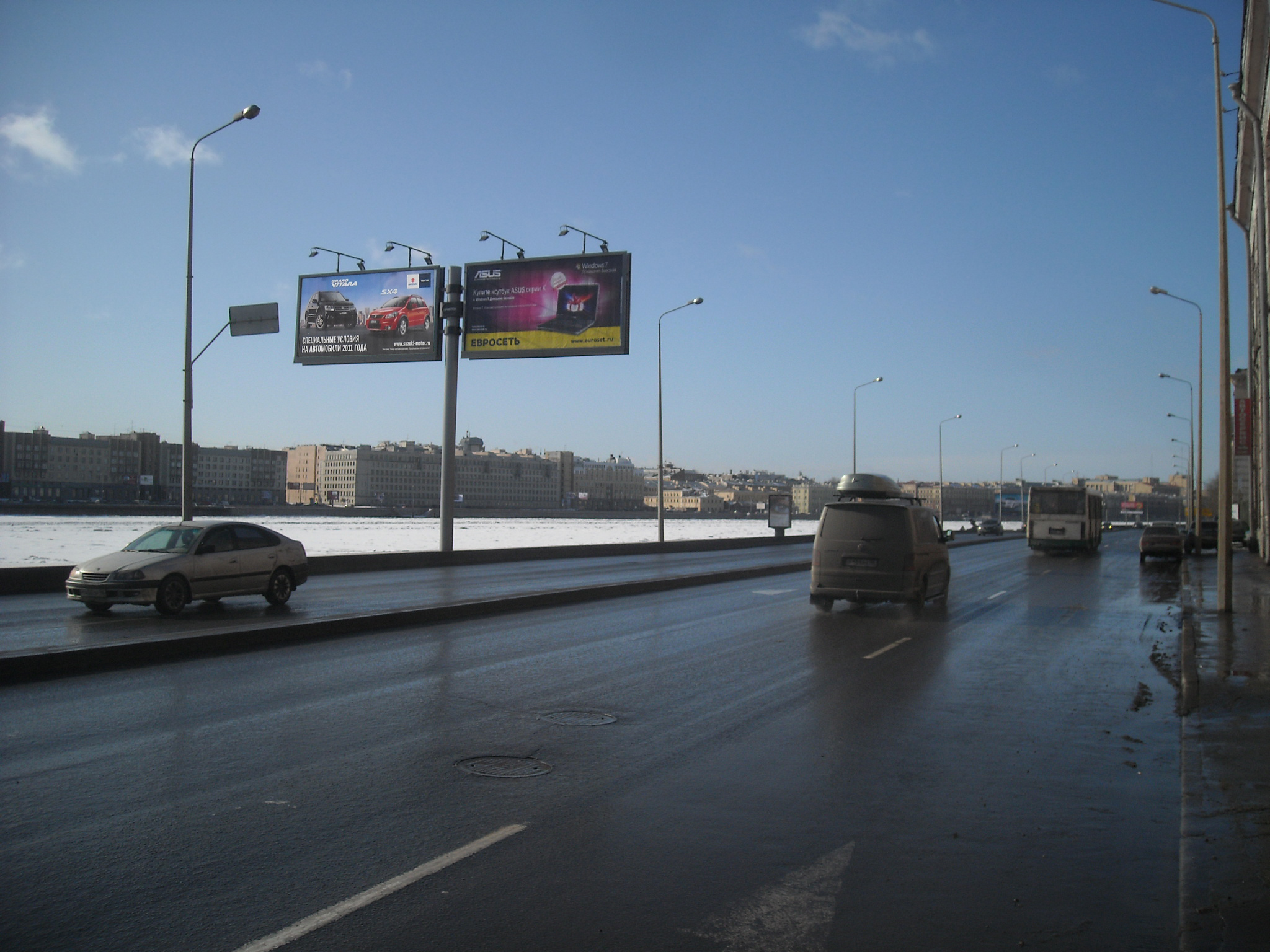 Фотография рекламного носителя, тип: Билборд 3x6, адрес: Арсенальная наб. Х Арсенальная ул., Санкт-Петербург, Россия. Сторона B1 №448800