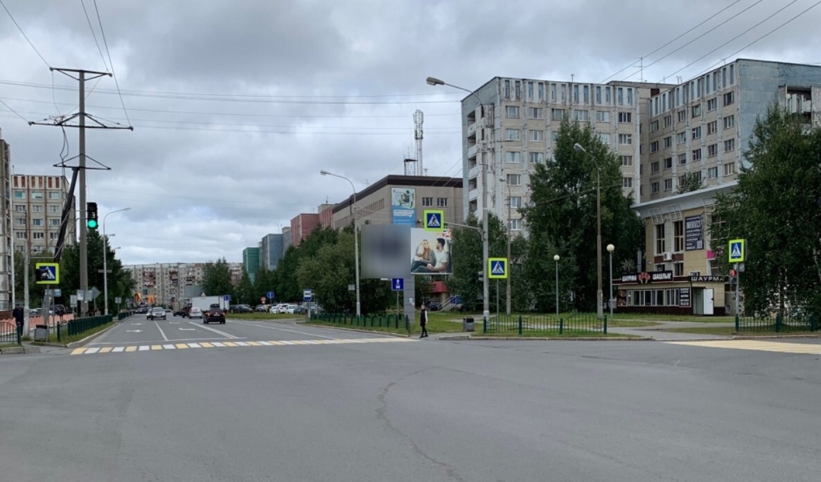 Фотография рекламного носителя, тип: Билборд 3x6, адрес: Григория Кукуевицкого ул. Х Губкина ул., д.27, Сургут, Ханты-Мансийский автономный округ – Югра, Россия. Сторона А №960090