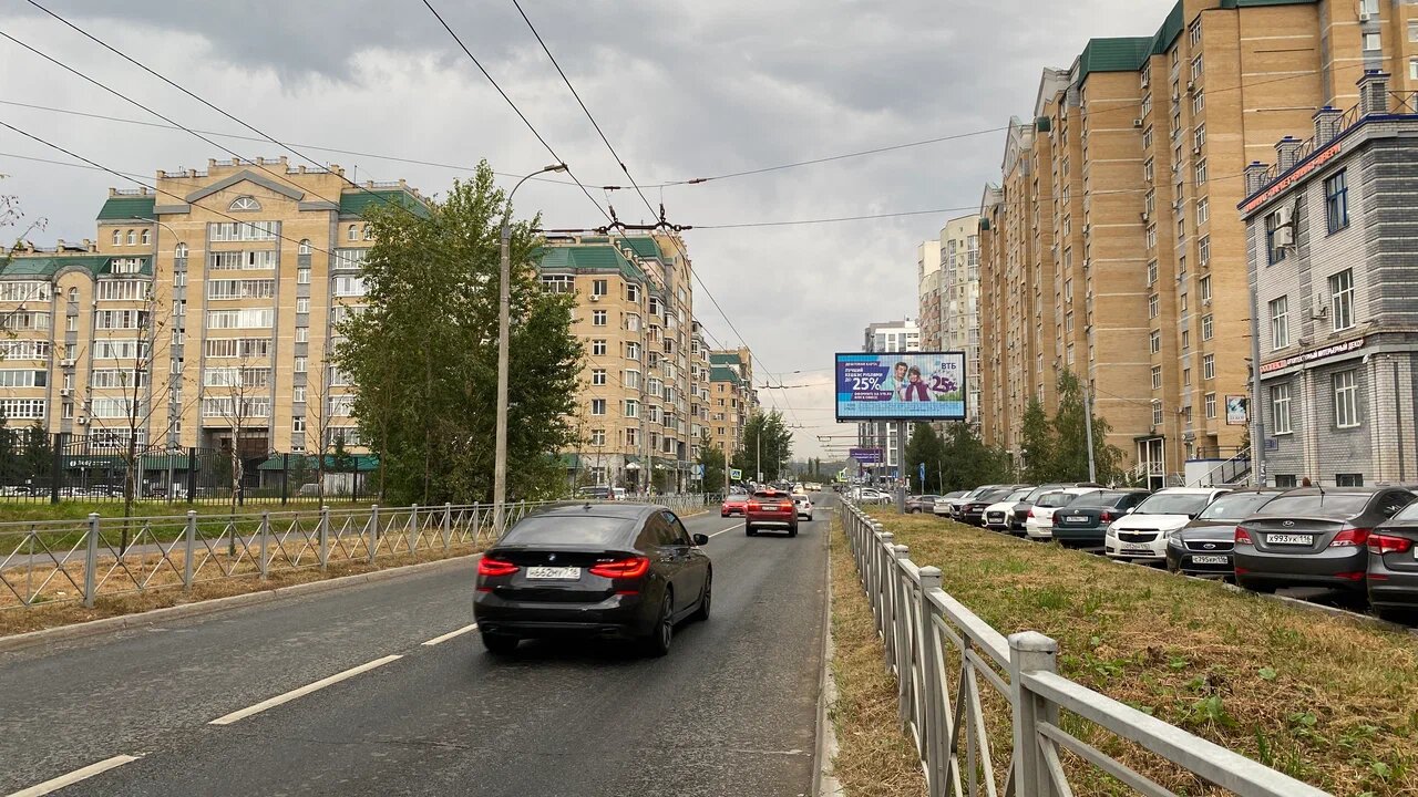 Фотография рекламного носителя, тип: Билборд 3x6, адрес: Адоратского ул., д.3, Казань, Республика Татарстан, Россия. Сторона A1-A10 №686615