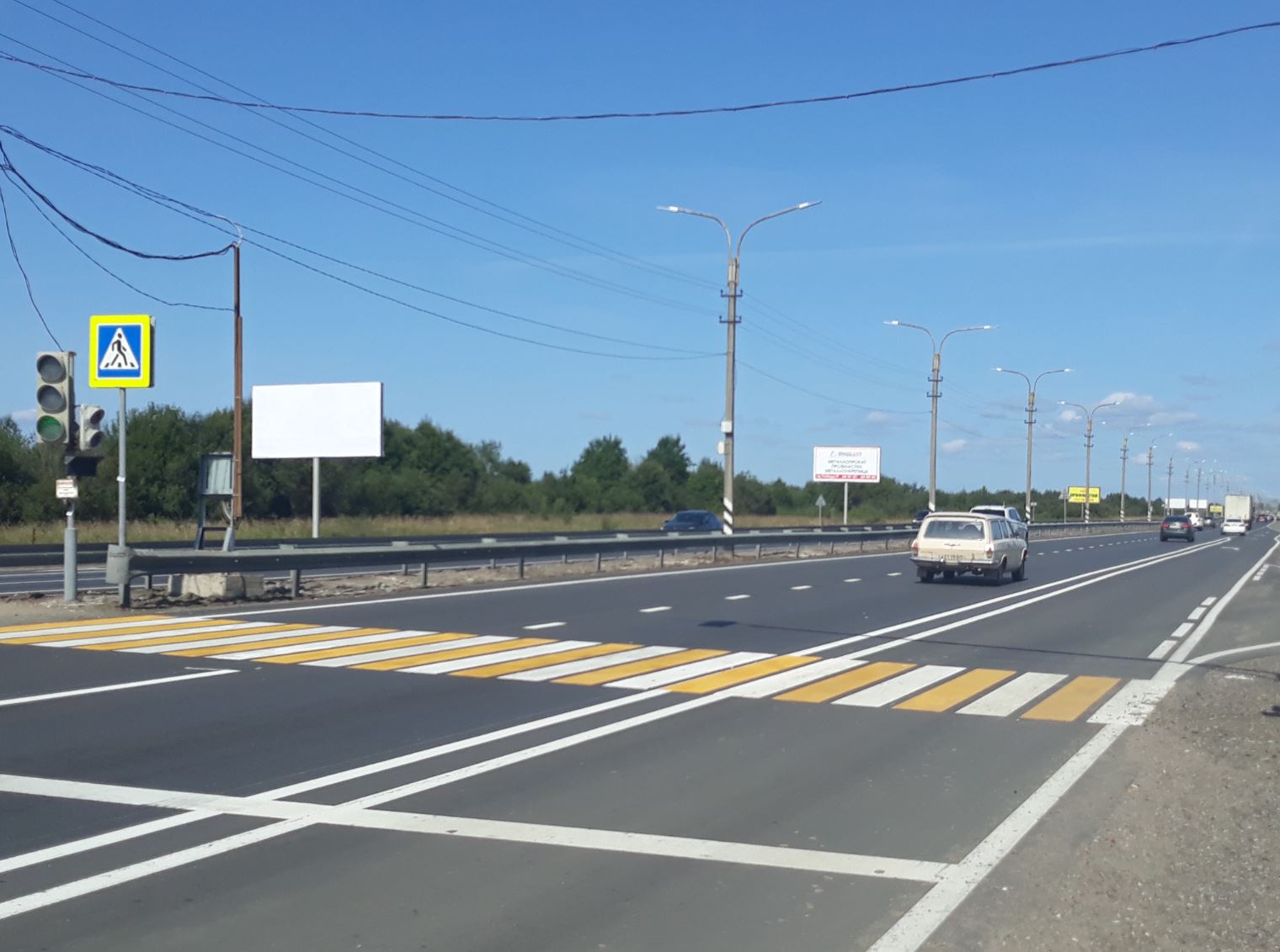 Фотография рекламного носителя, тип: Билборд 3x6, адрес: Кирилловское ш., 20м до ост. Тоншалово пос., Череповец, Вологодская область, Россия. Сторона Б №992064