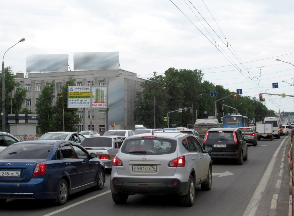 Фотография рекламного носителя, тип: Билборд 3x6, адрес: Московский пр-т., д.30/1, Ярославль, Ярославская область, Россия. Сторона Б1-Б3 №794141