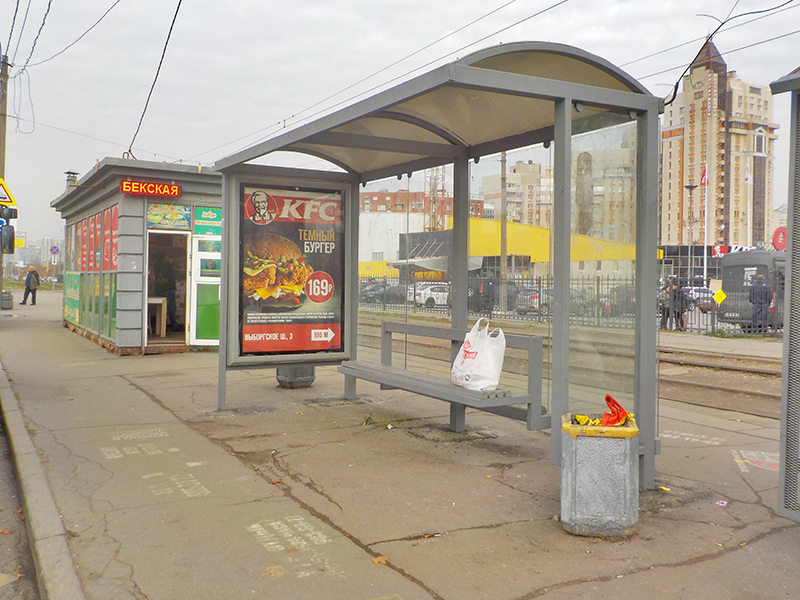 Фотография рекламного носителя, тип: Остановка 1.8x1.2, адрес: Выборгское ш., д.1, поз.4, Санкт-Петербург, Россия. Сторона A №1094363