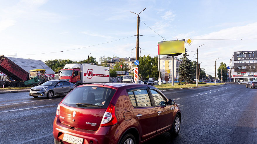 Фотография рекламного носителя, тип: Билборд 3x6, адрес: Волоколамский пр-т., д.43, Тверь, Тверская область, Россия. Сторона А №952437