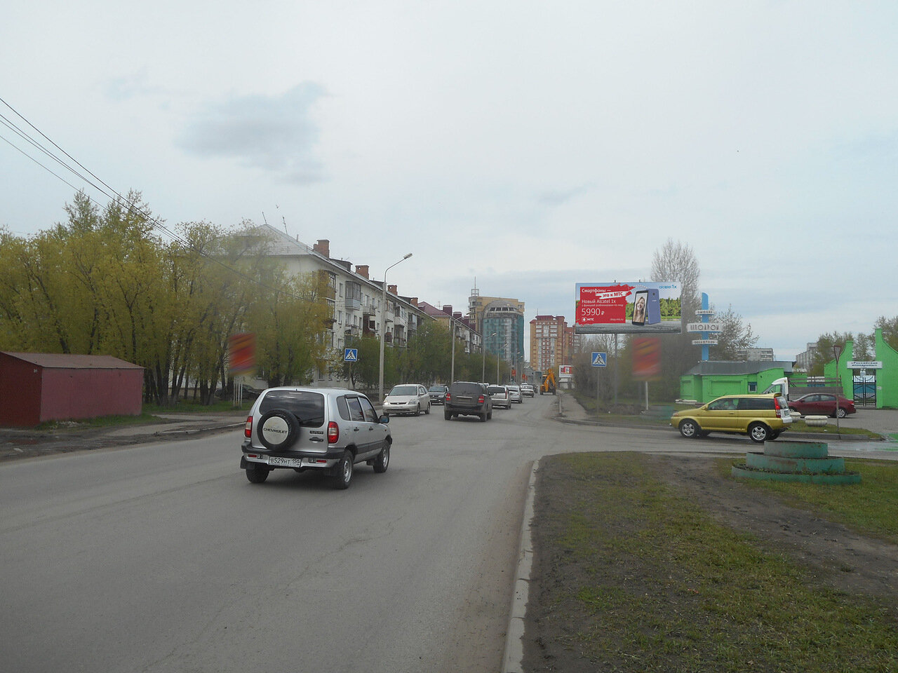 Фотография рекламного носителя, тип: Билборд 3x6, адрес: Панфилова ул., д.1/4, Омск, Омская область, Россия. Сторона А1-А10 №769290