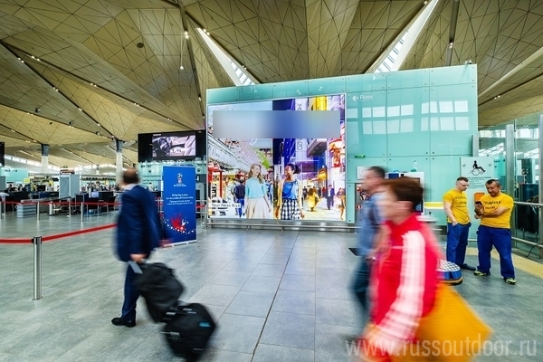 Фотография рекламного носителя, тип: Лайтбокс, адрес: Аэропорт «Пулково», Пулковское ш., д.41, Санкт-Петербург, Россия. Сторона/вариант №1056189